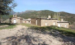 Foto de la cortijada de Bastidas en la Sierra de Baza