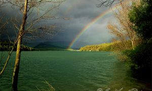 imagen del embalse de La Bolera casi al 100 % de su capacidad.